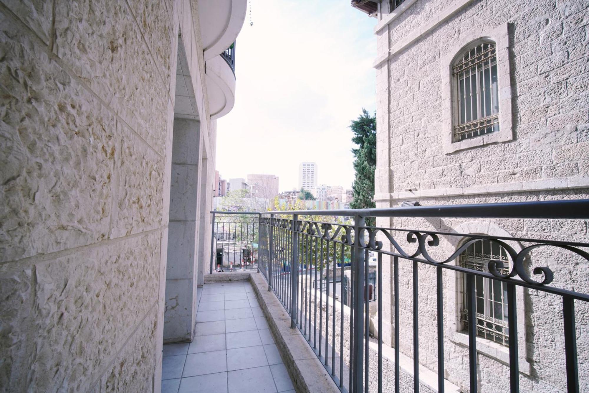 Harav Kuk Modern Apartment By Nimizz เยรูซาเลม ภายนอก รูปภาพ